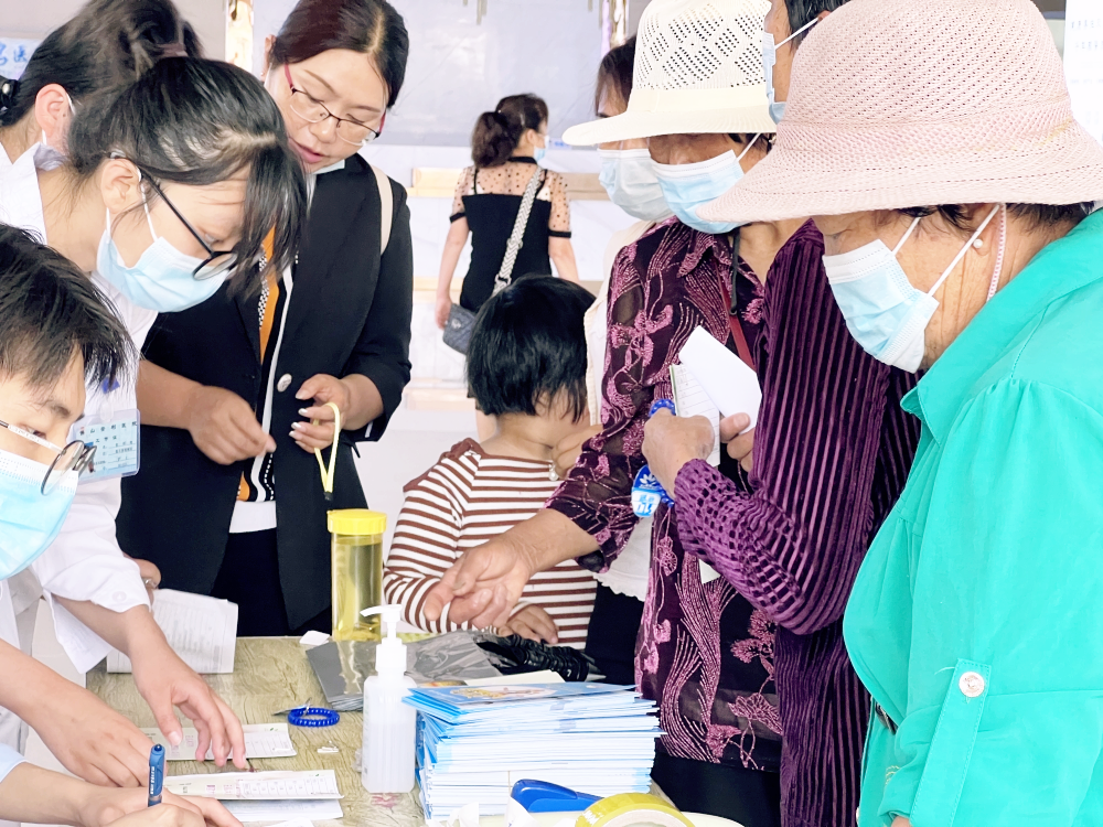 【保山安利醫(yī)院】6.6全國愛眼日，我院眼科開展眼健康系列惠民活動！